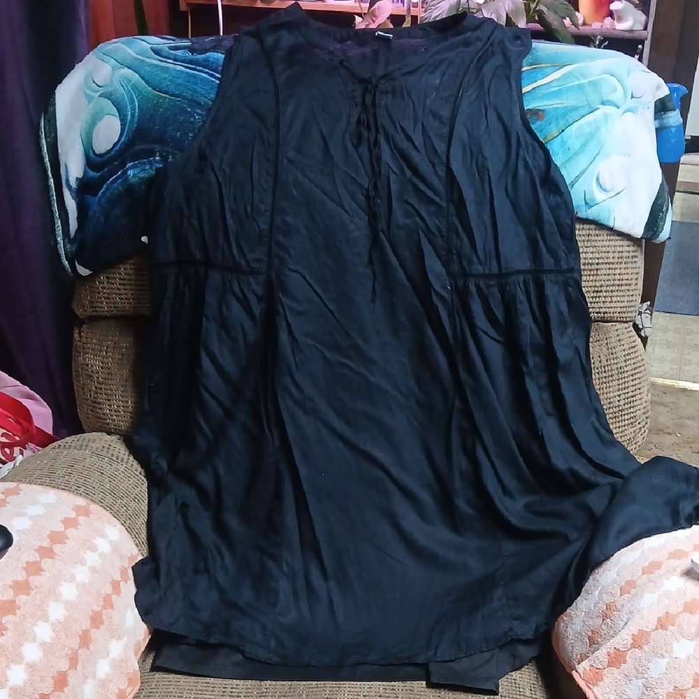 Old Navy Black Sleeveless Dress